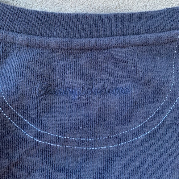 Men’s Tommy Bahama Split Crew Neck Sweater🐬 - Picture 5 of 10